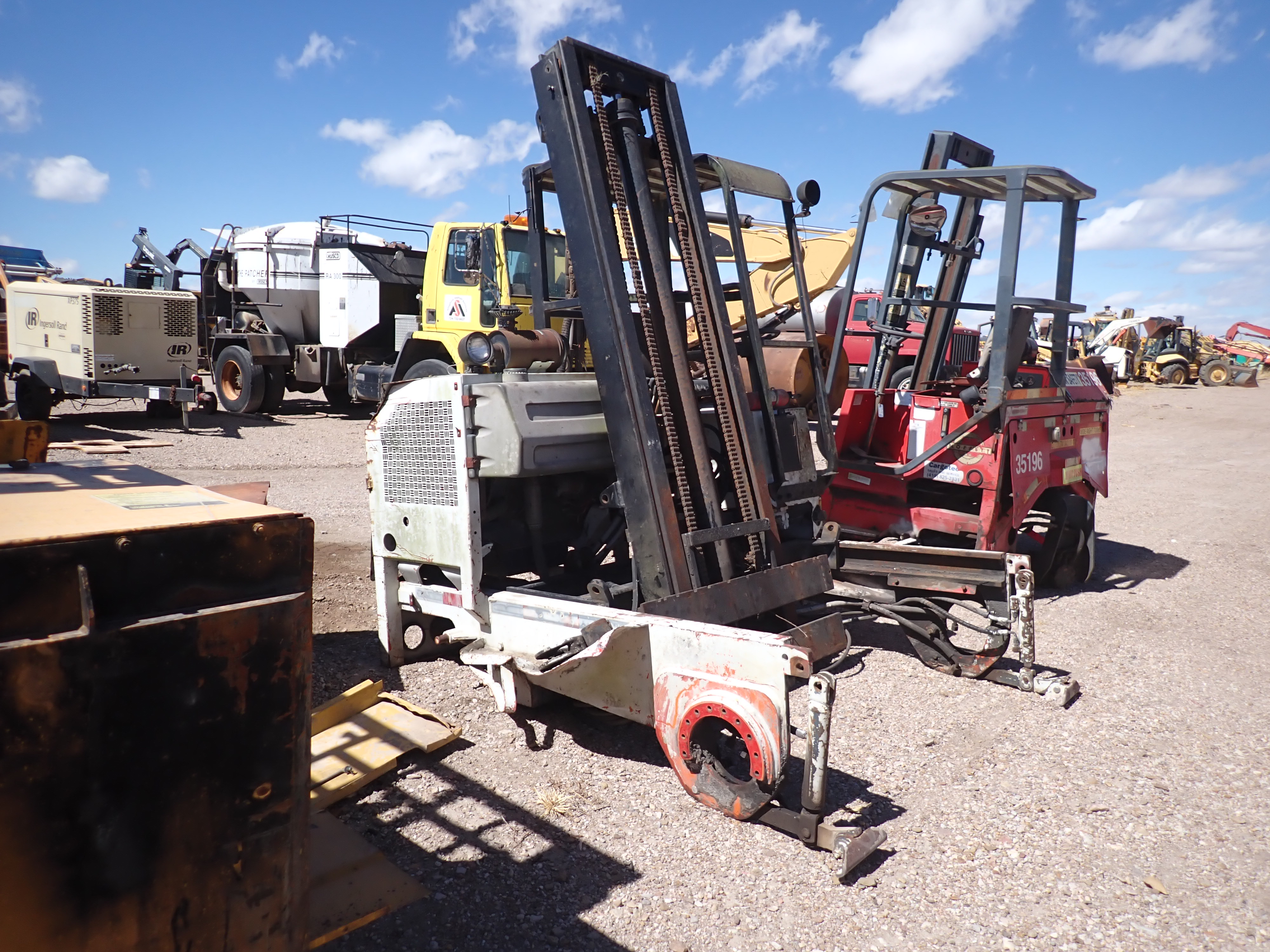 ./imagenes/INVOICE/2019/16569/MONTACARGAS MOFFETT_M5500 (12).JPG